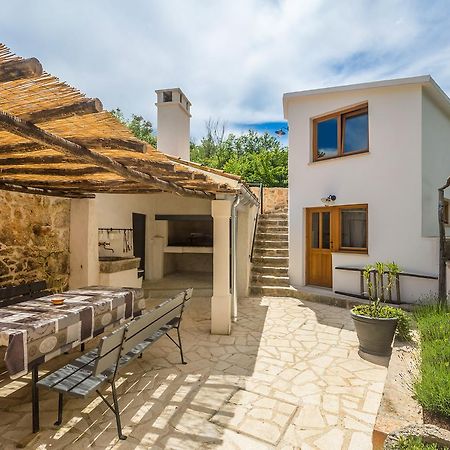 Holiday Home Jela Dobrinj Luaran gambar