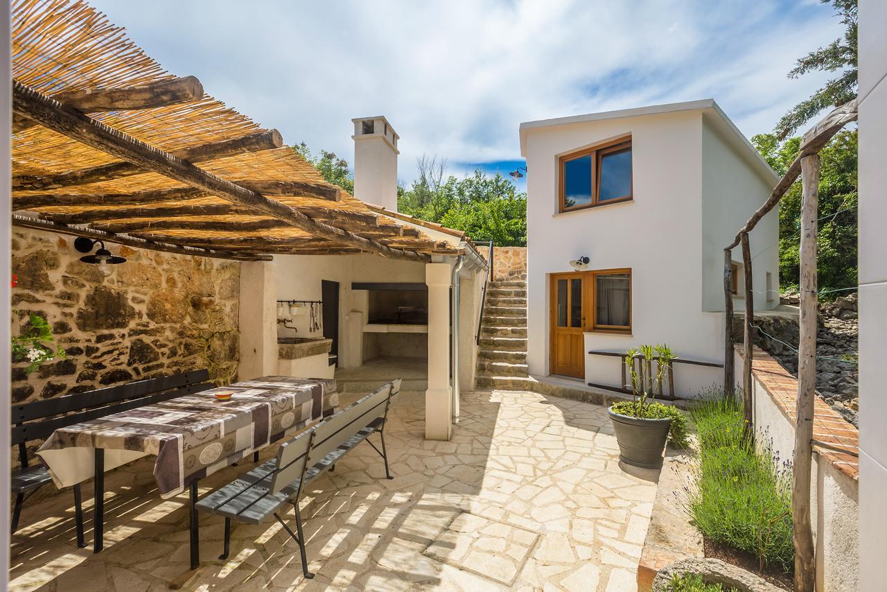 Holiday Home Jela Dobrinj Luaran gambar