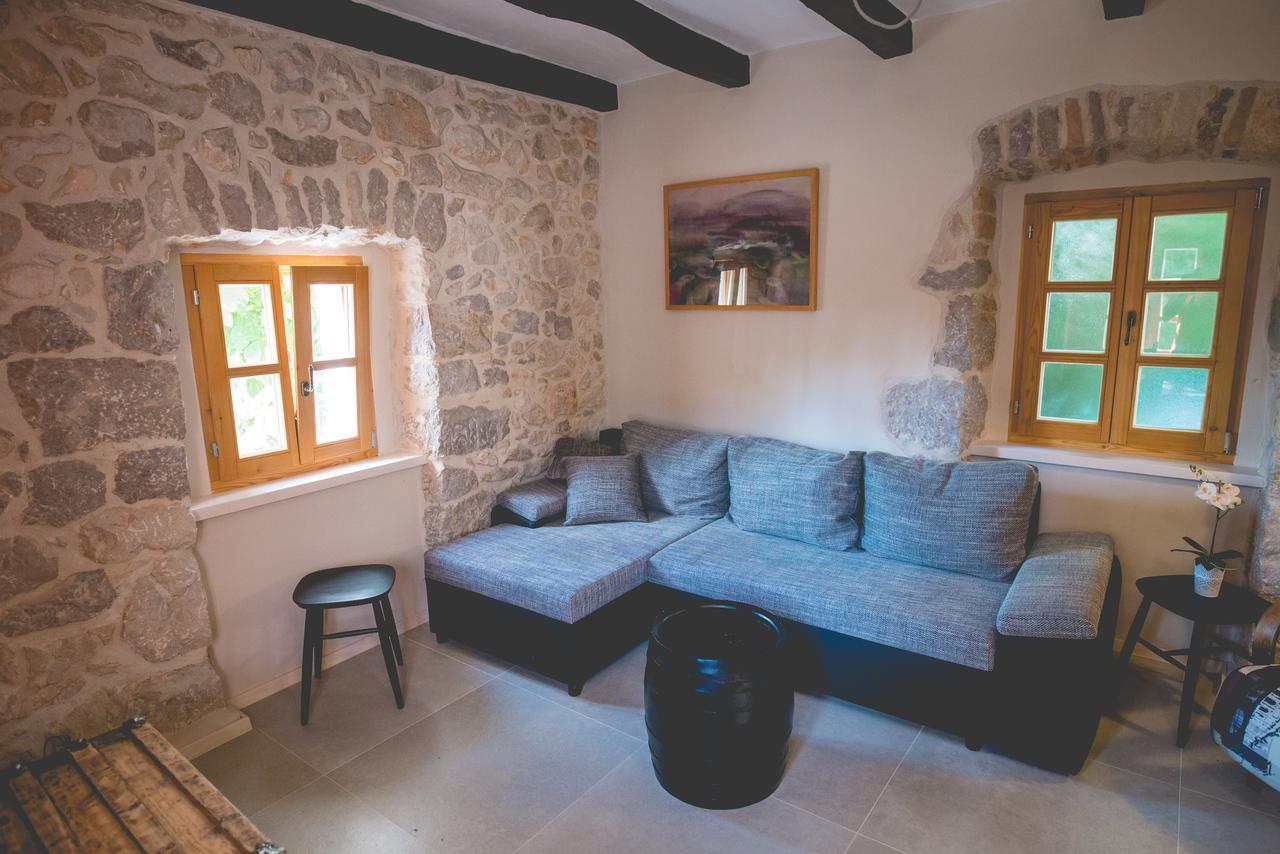 Holiday Home Jela Dobrinj Luaran gambar