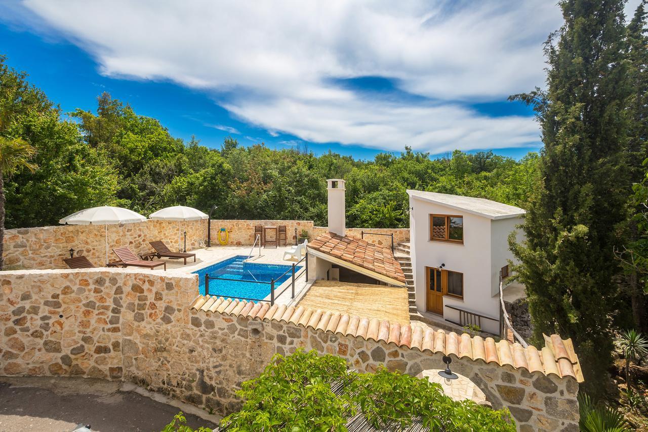 Holiday Home Jela Dobrinj Luaran gambar