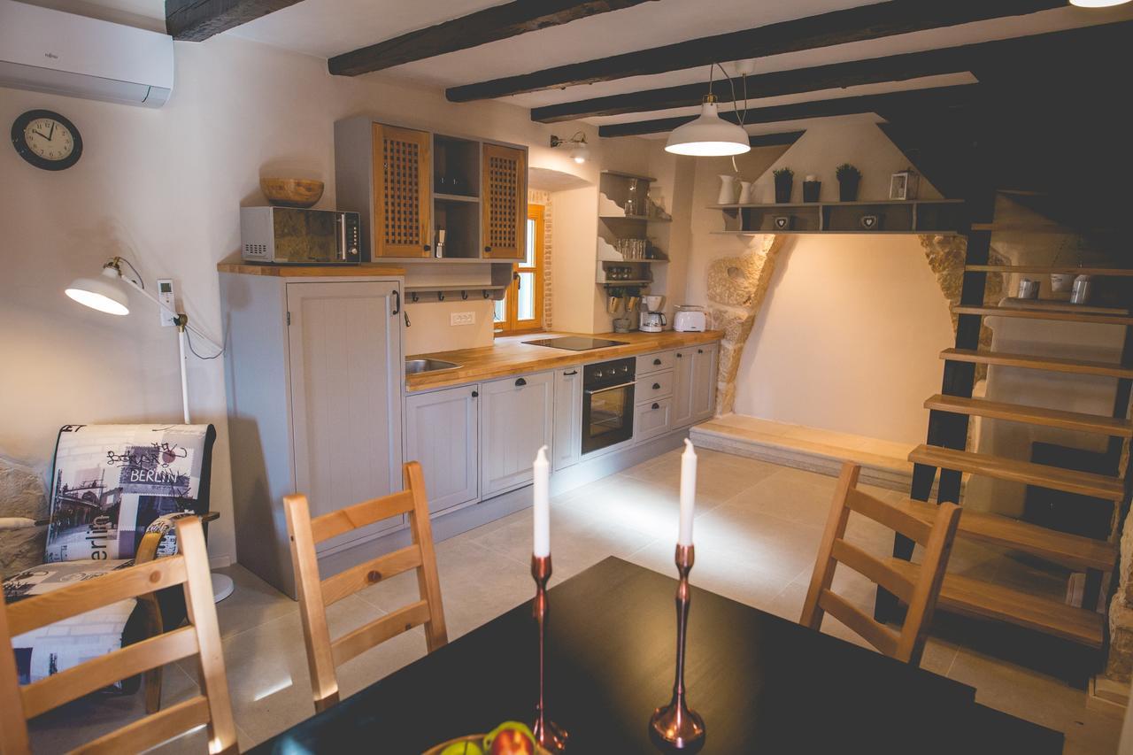 Holiday Home Jela Dobrinj Luaran gambar