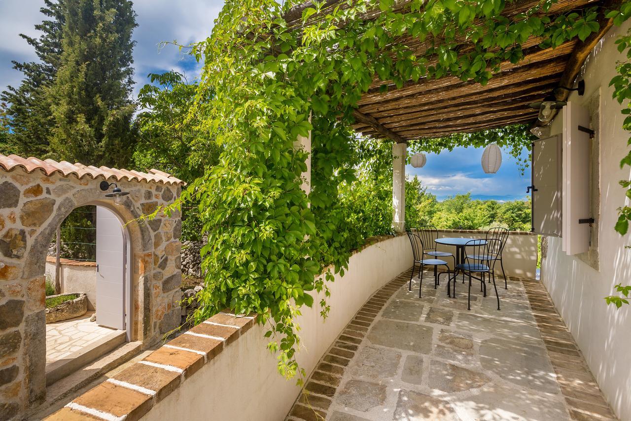 Holiday Home Jela Dobrinj Luaran gambar