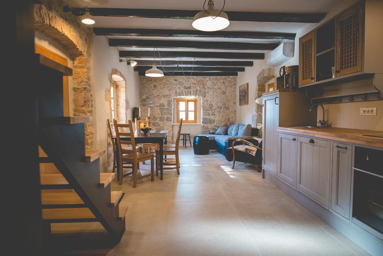 Holiday Home Jela Dobrinj Luaran gambar
