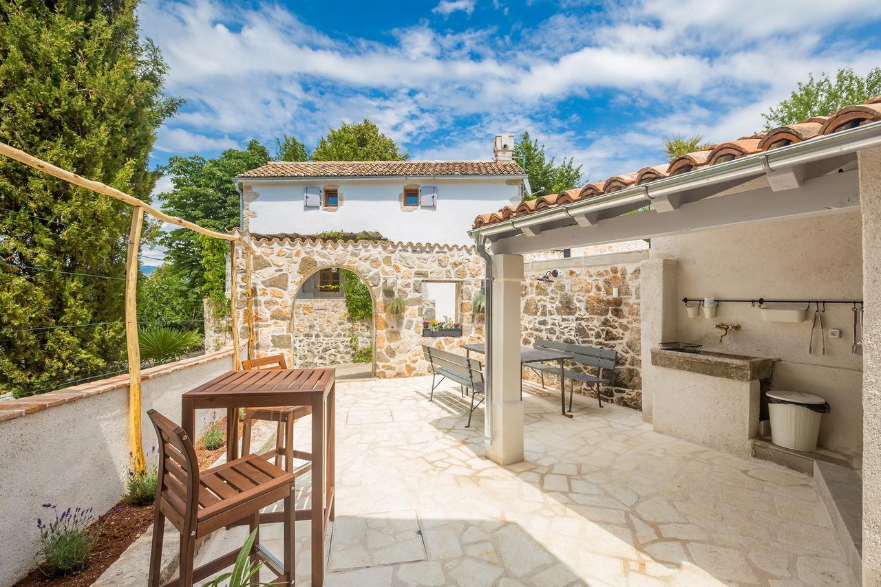 Holiday Home Jela Dobrinj Luaran gambar