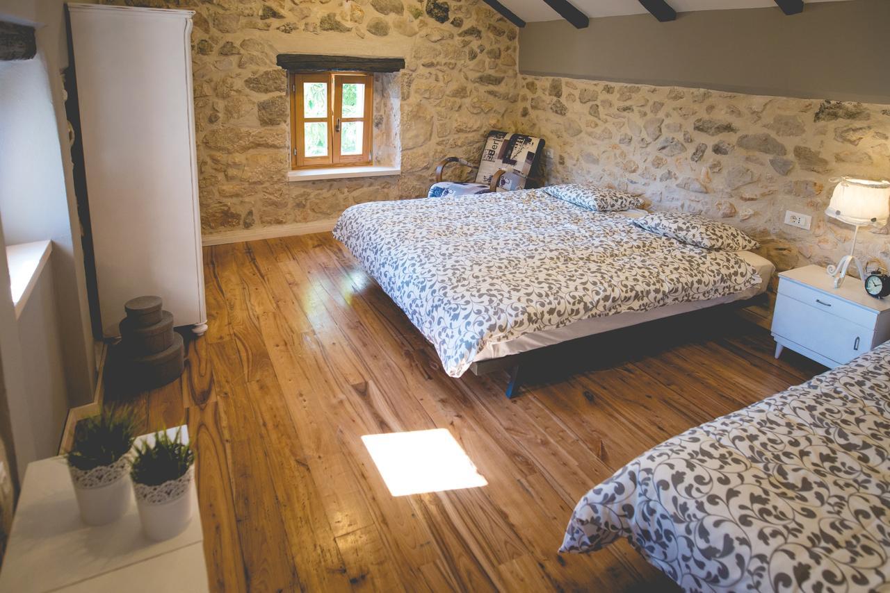 Holiday Home Jela Dobrinj Luaran gambar