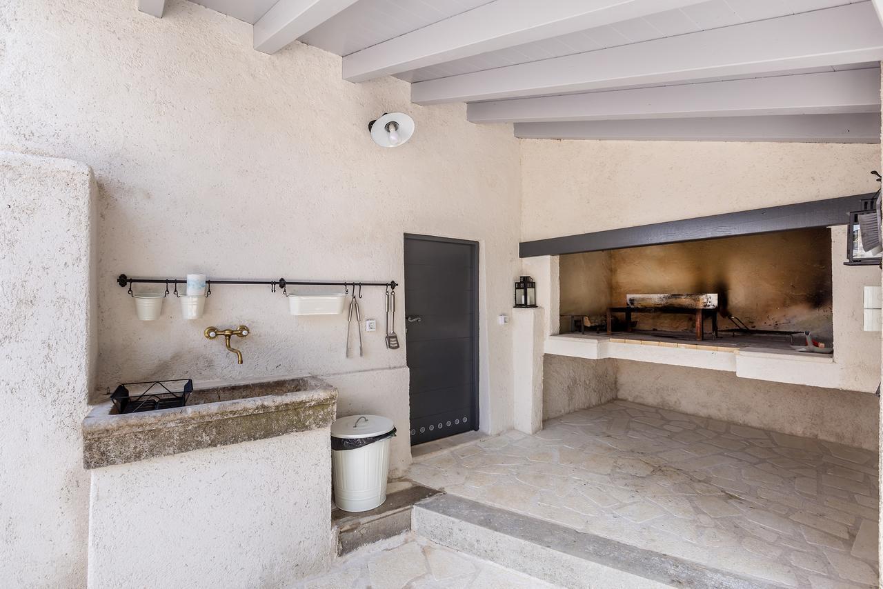 Holiday Home Jela Dobrinj Luaran gambar