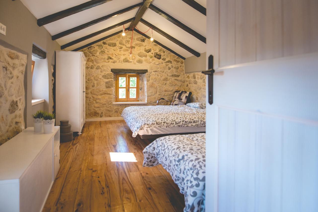 Holiday Home Jela Dobrinj Luaran gambar